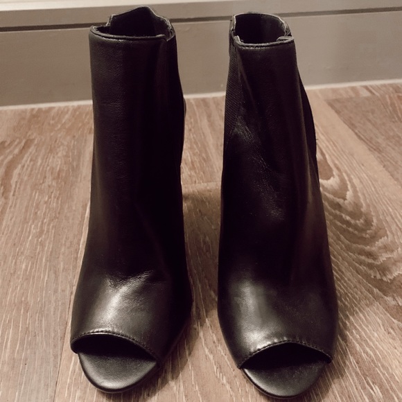 Vince Camuto black heels 🖤 - Picture 6 of 6